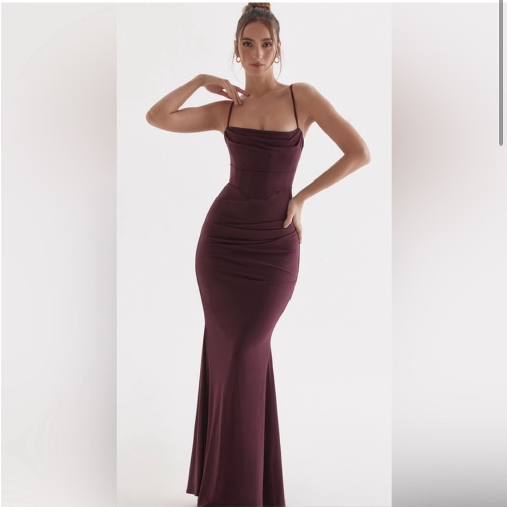 NEW HOUSE of CB Milena Jersey Dark Cherry
Corset Long Dress Size Small